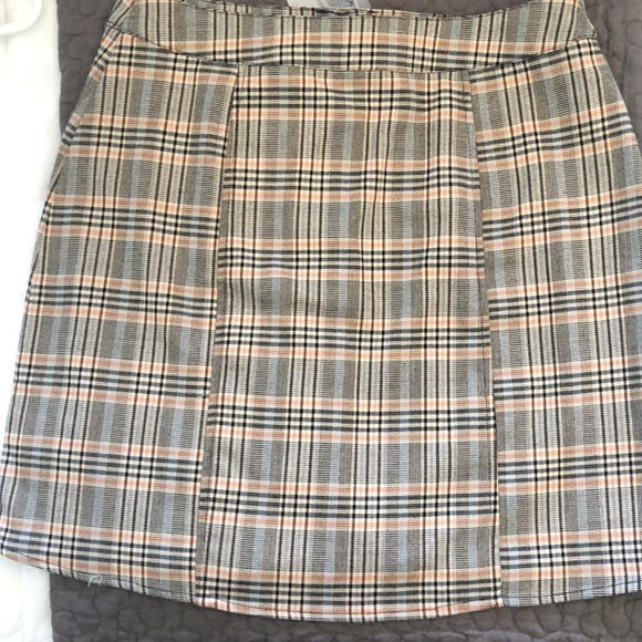 Urban Outfitters Plaid Skirt - Picture 3 of 5